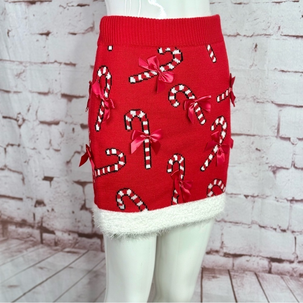 Christmas Red Knit Candy Cane Mini Skirt M Red Knit Red Bows Size Medium NWT